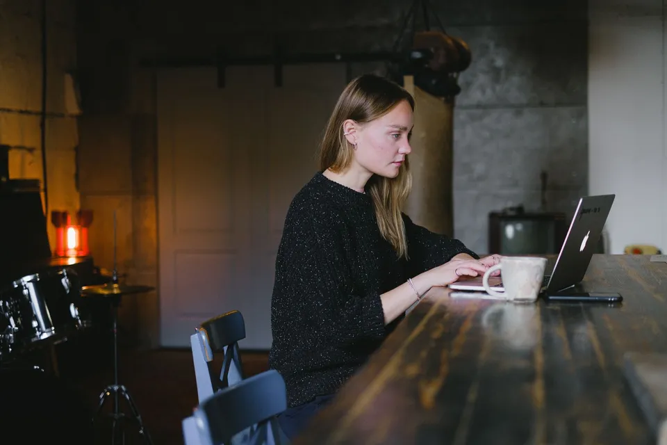 The Candidate’s AI Compass: 12 Directives for Job Seekers in Grand Rapids, MN
